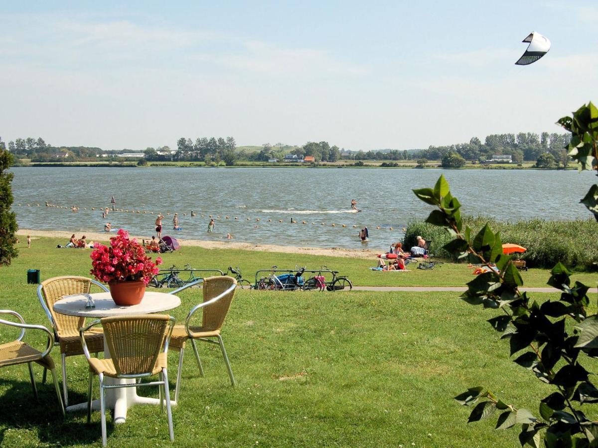 Lovely Holiday Home In Noordwijkerhout Near Lake Kültér fotó